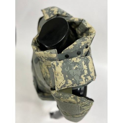 Военный бронежилет пиксельный с плитами в Анапе